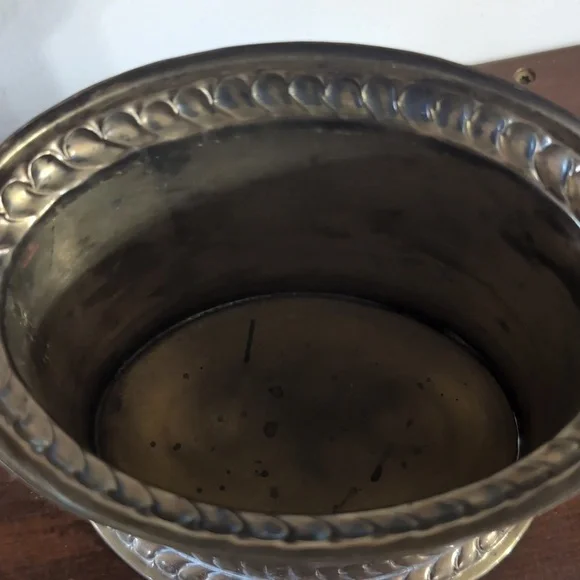 Vintage Brass Lidded Container Biscuit Storage Lions Head Handles Victorian - Picture 15 of 17